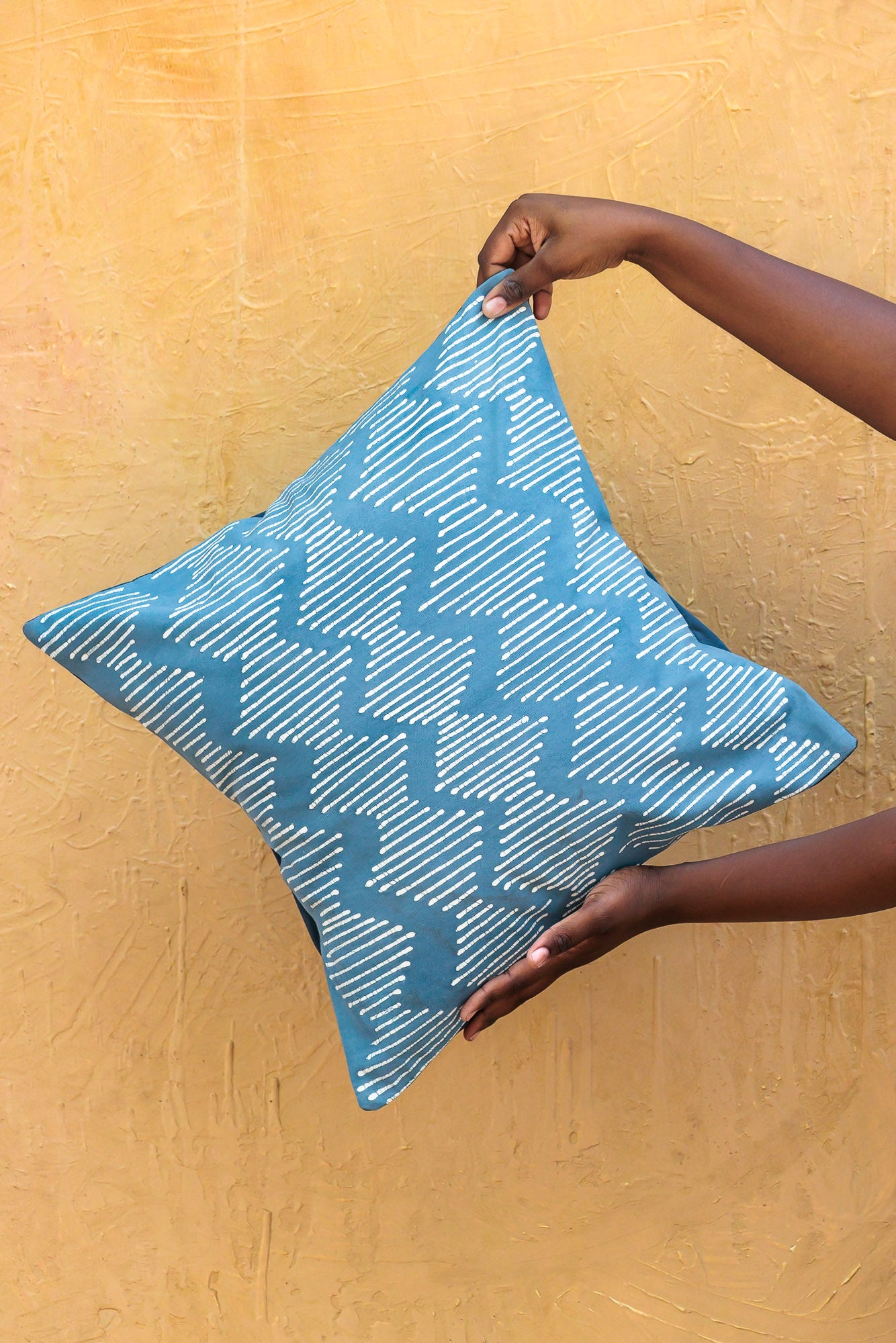 Tribal Cloth Indigo Line Wave Cushion Cover